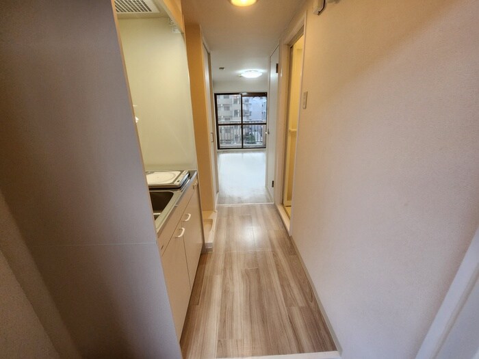 物件内観写真17　(廊下)