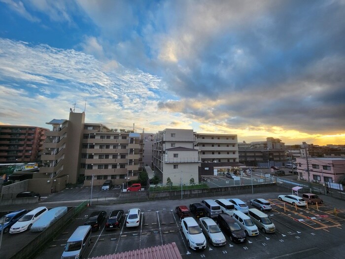 物件内観写真19　(室内からの展望)