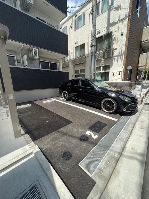 物件外観写真4　(駐車場)