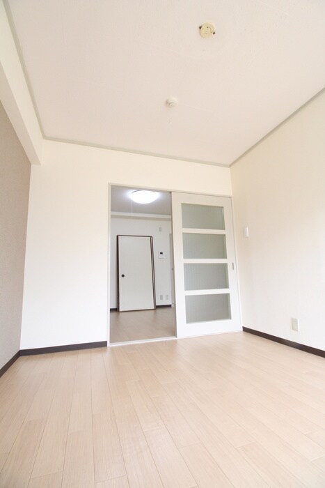 物件内観写真19　(室内からの展望)