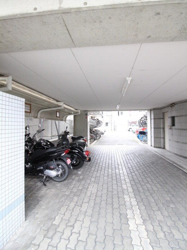 バイク置き場