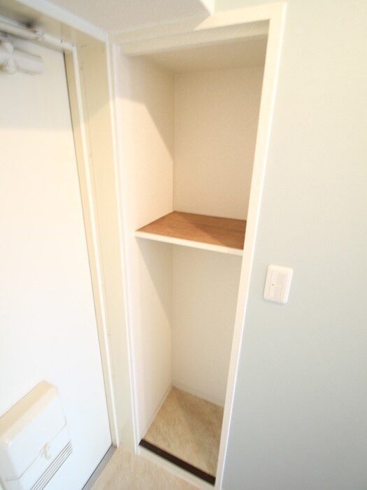 物件内観写真15　(靴箱)