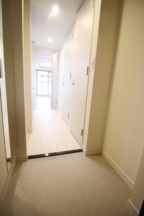 物件内観写真11　(玄関)