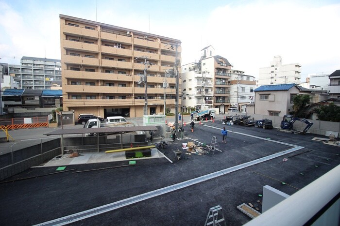 物件内観写真16　(室内からの展望)