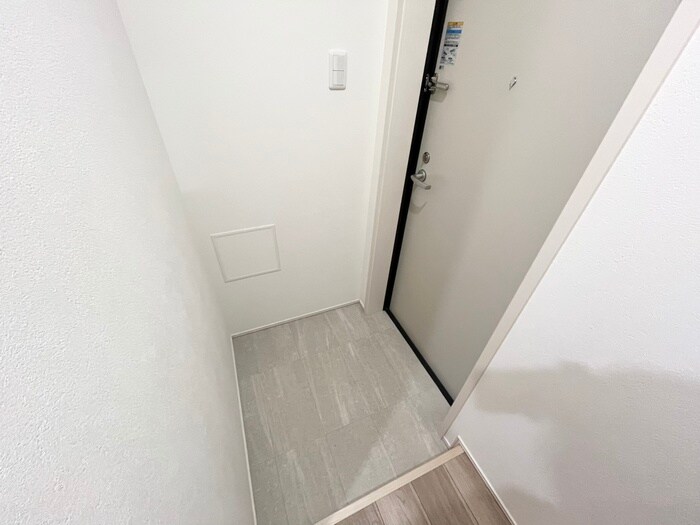 物件内観写真16　(玄関)