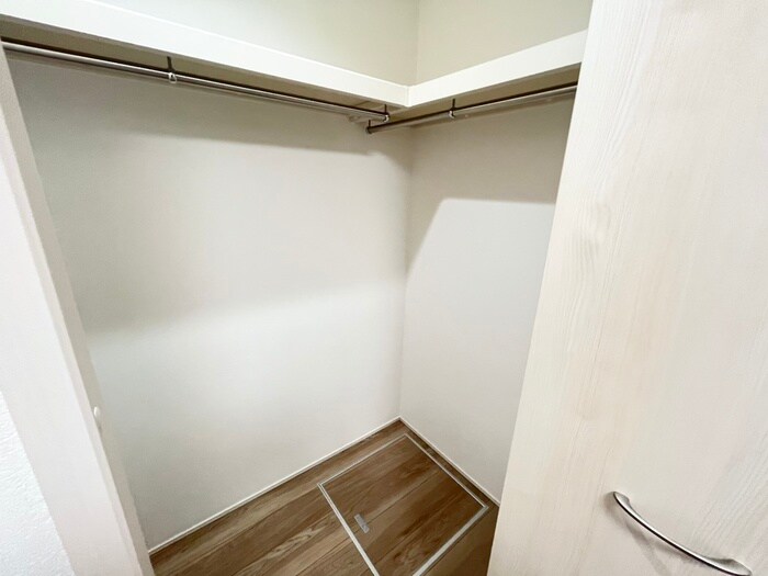 物件内観写真17　(収納)