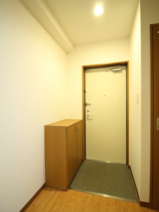 物件内観写真14　(玄関)