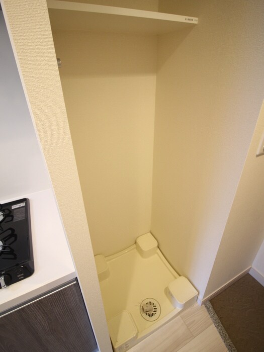 物件内観写真11　(洗濯機置場)