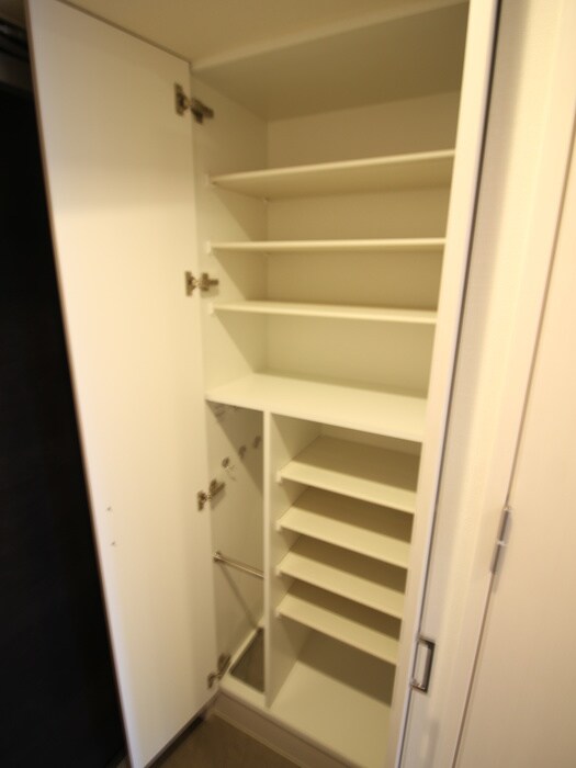 物件内観写真17　(靴箱)