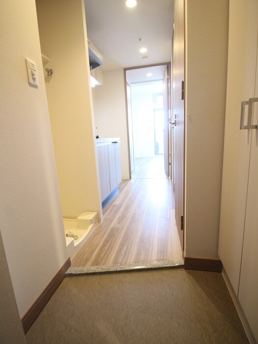 物件内観写真18　(廊下)