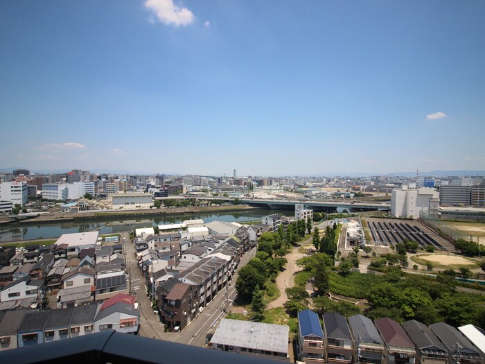 物件内観写真19　(室内からの展望)