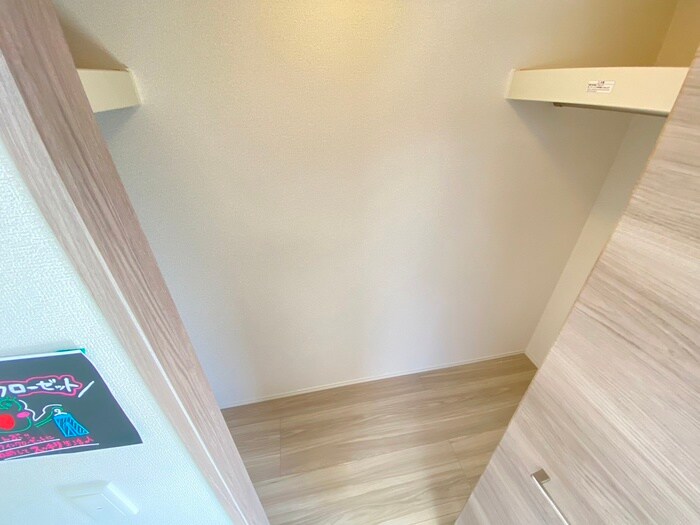 物件内観写真12　(収納)