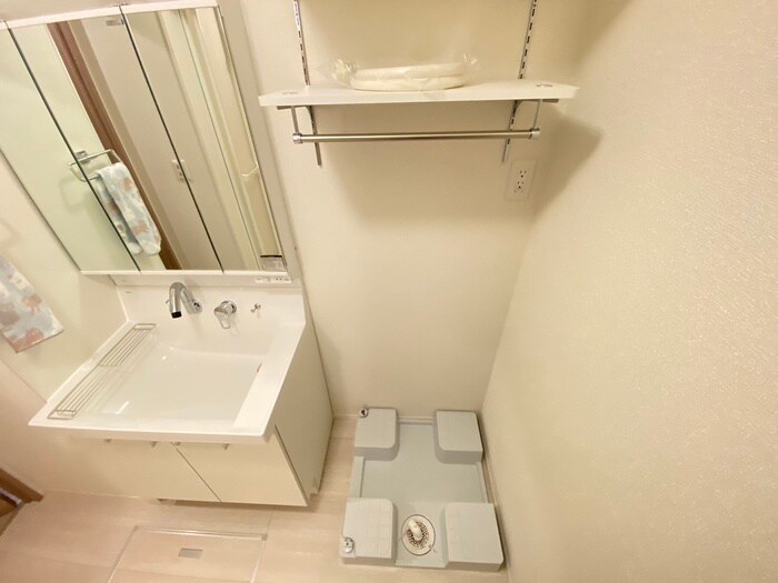 物件内観写真14　(洗濯機置場)