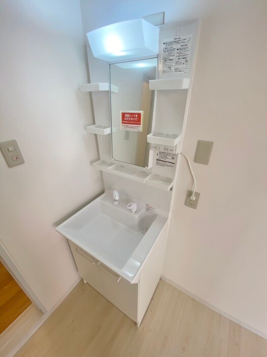 物件内観写真8　(洗面)