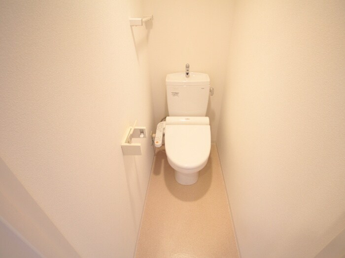 物件内観写真8　(トイレ)