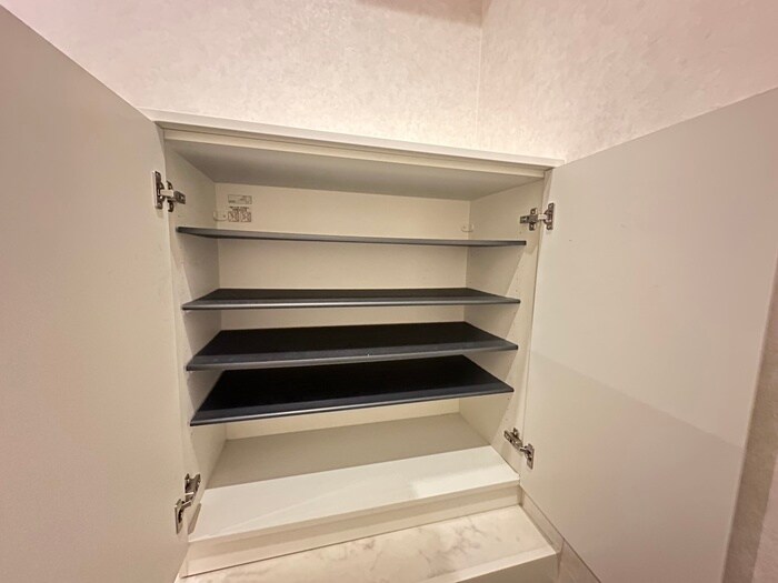 物件内観写真13　(靴箱)
