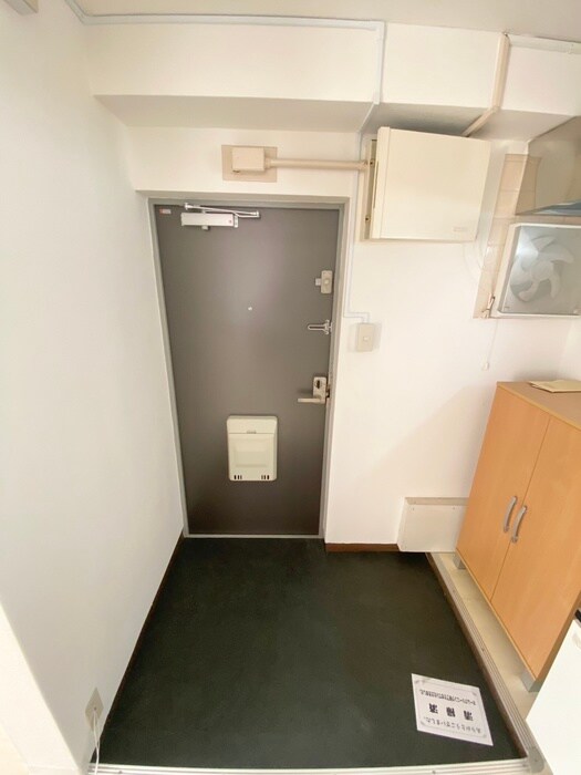 物件内観写真15　(玄関)