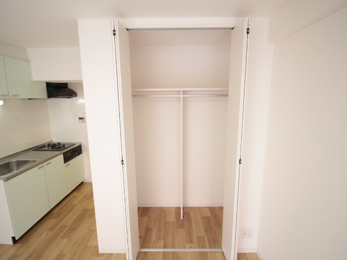 物件内観写真16　(収納)