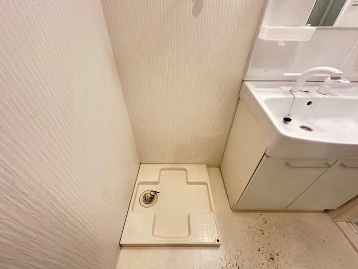 物件内観写真17　(洗濯機置場)