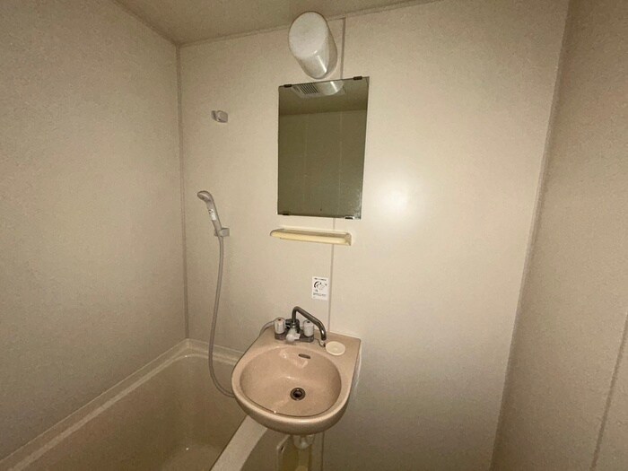 物件内観写真11　(洗面)