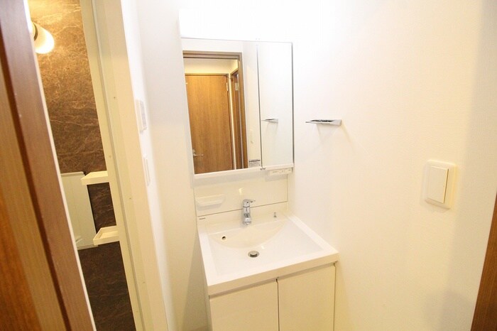 物件内観写真11　(洗面)