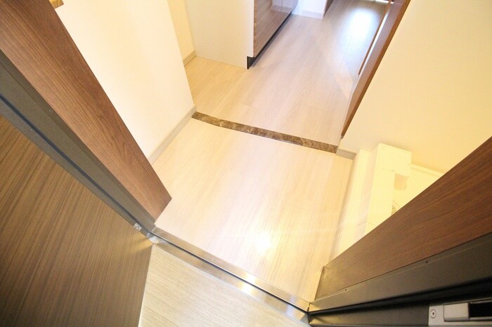 物件内観写真14　(玄関)