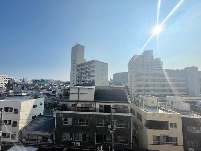 物件内観写真16　(室内からの展望)