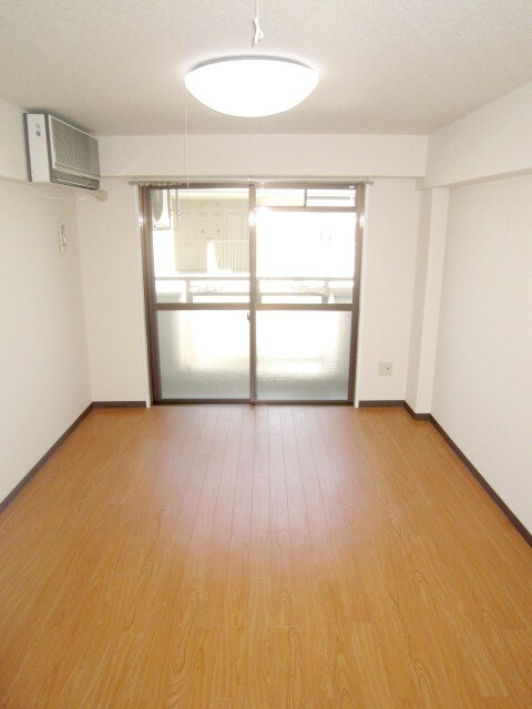 物件内観写真6　(居室)