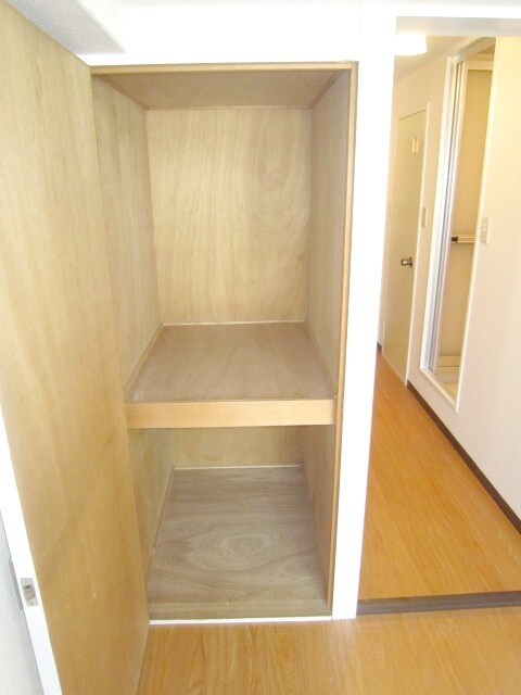 物件内観写真8　(収納)