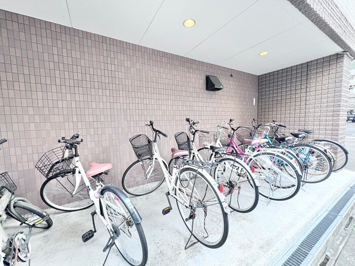 物件外観写真6　(駐輪場)