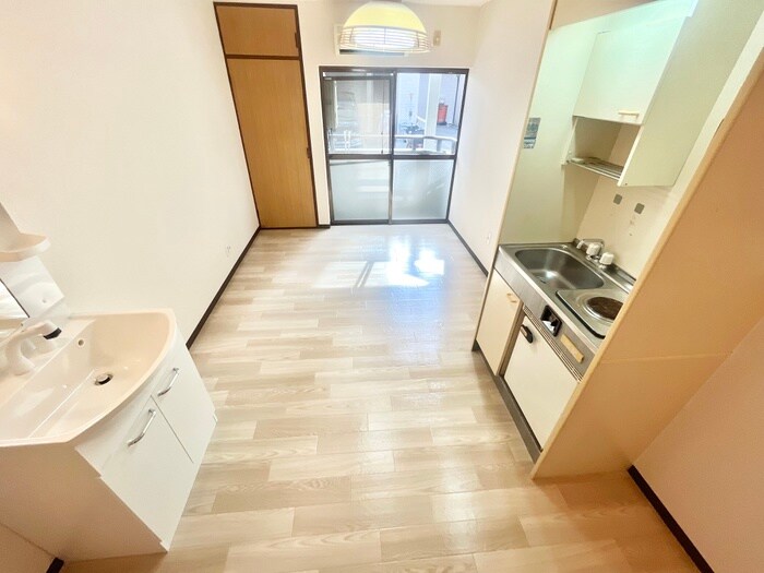 物件内観写真10　(居室)