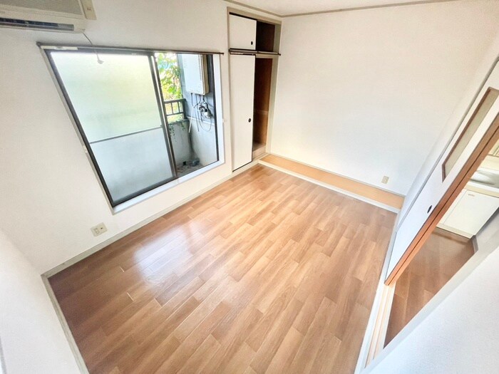 物件内観写真10　(居室)