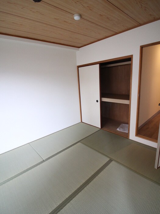 物件内観写真11　(収納)