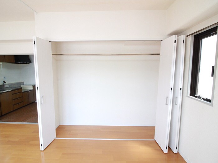 物件内観写真10　(収納)