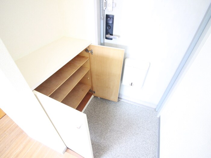物件内観写真12　(靴箱)