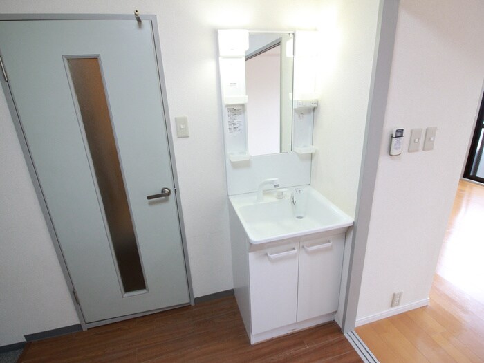 物件内観写真16　(洗面)