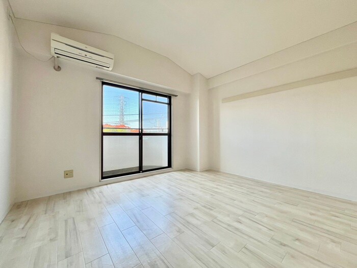 物件内観写真10　(居室)