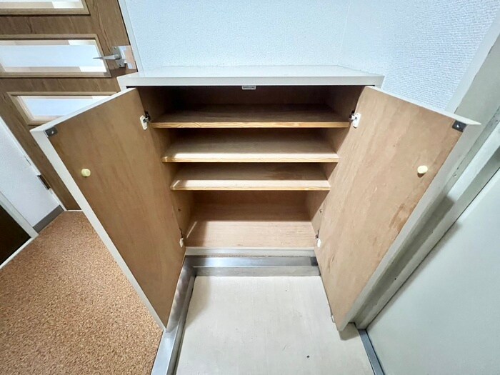 物件内観写真18　(靴箱)