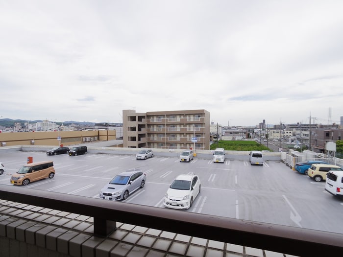 物件内観写真21　(室内からの展望)