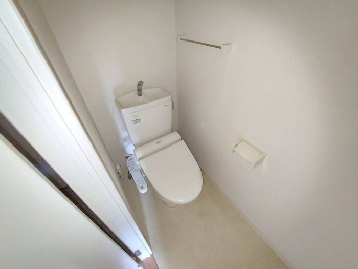 物件内観写真14　(トイレ)