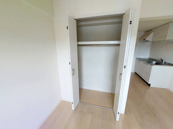 物件内観写真15　(収納)