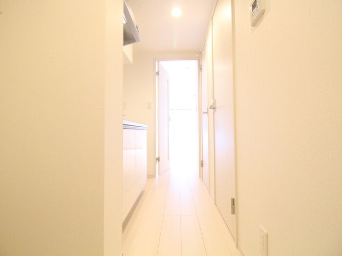 物件内観写真20　(廊下)