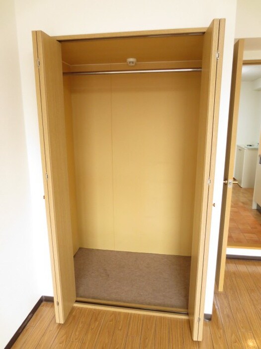 物件内観写真10　(収納)