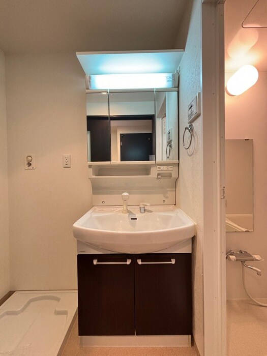 物件内観写真12　(洗面)