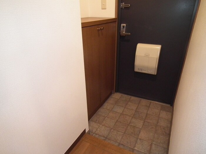 物件内観写真15　(玄関)