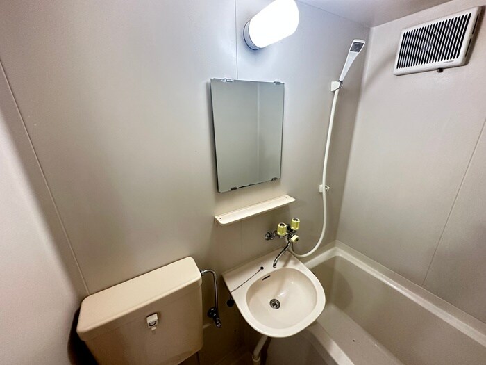 物件内観写真9　(洗面)