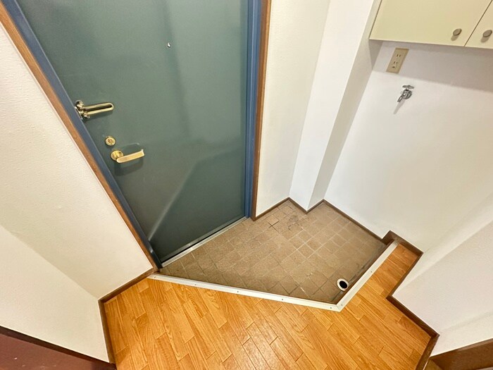 物件内観写真15　(玄関)