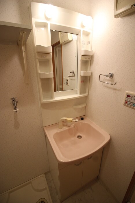 物件内観写真11　(洗面)