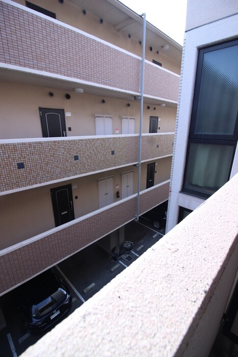 物件内観写真22　(室内からの展望)