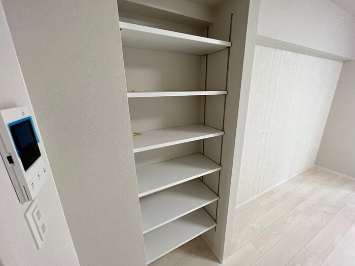 物件内観写真13　(収納)